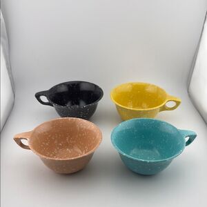 Set of 4 vintage Melmac Rainboware mugs